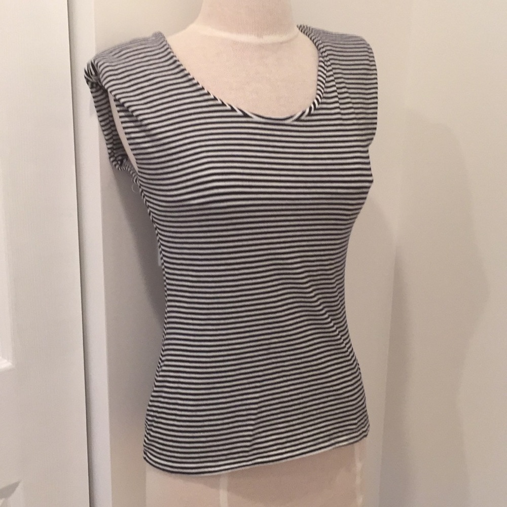 Mink pink size M black and white striped tee